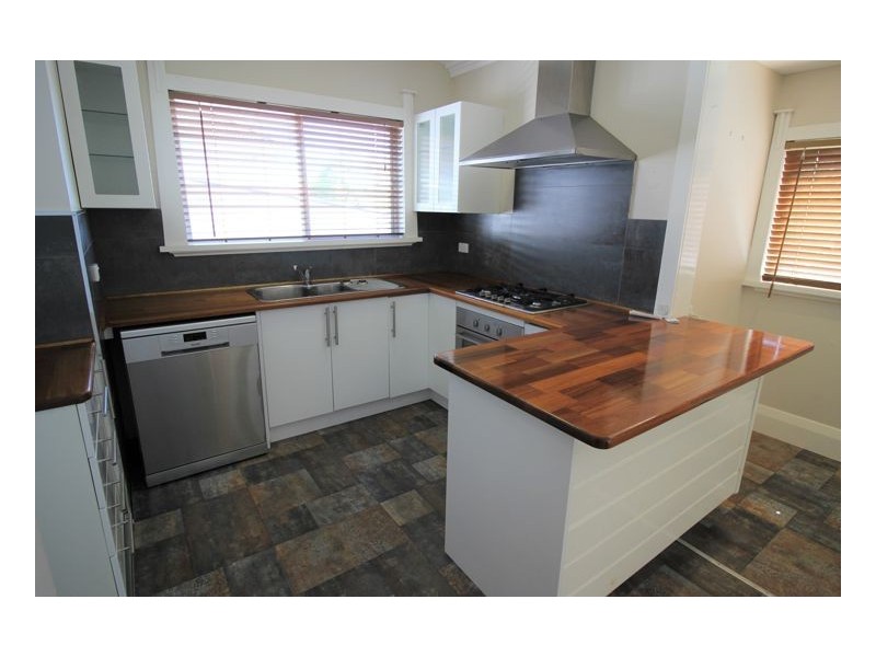 14 Kerr Street, Mayfield NSW 2304