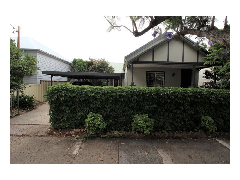 23 Henson Avenue, Mayfield NSW 2304