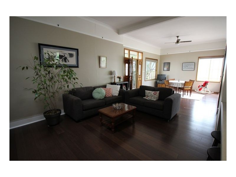 23 Henson Avenue, Mayfield NSW 2304