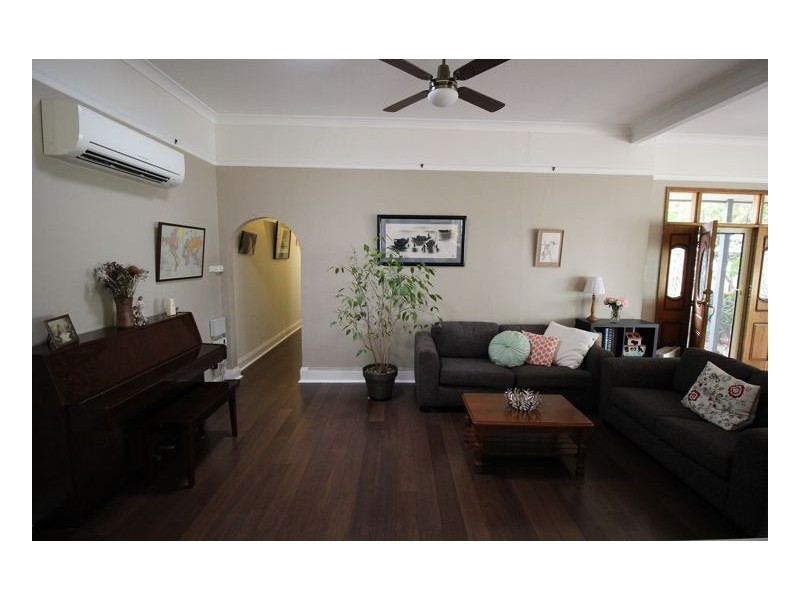 23 Henson Avenue, Mayfield NSW 2304