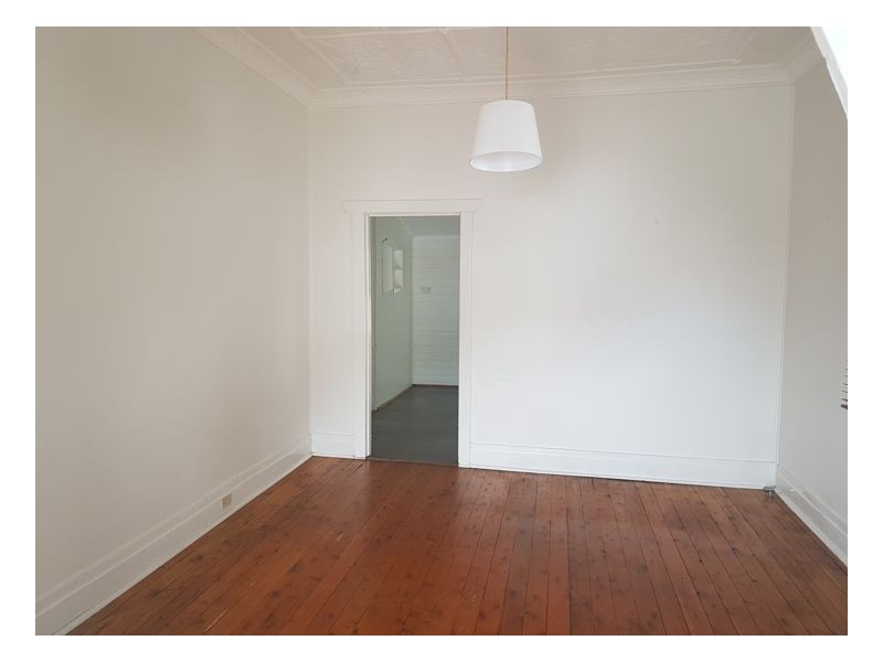 15 Baker St, Mayfield NSW 2304