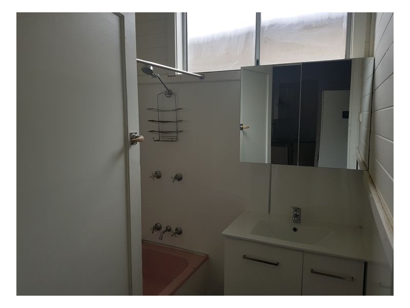 15 Baker St, Mayfield NSW 2304