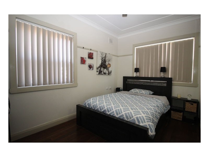 8 Cadell Avenue, Mayfield NSW 2304