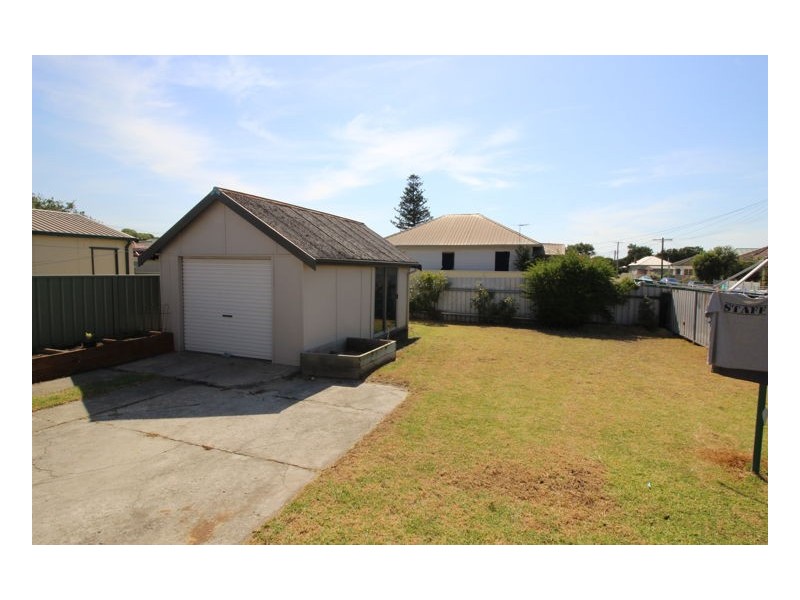 8 Cadell Avenue, Mayfield NSW 2304