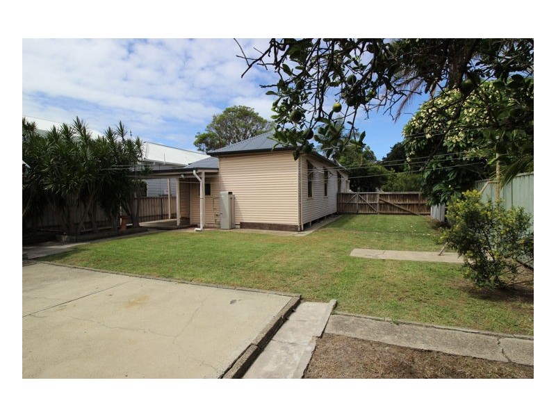 11 Hart Street, Mayfield NSW 2304