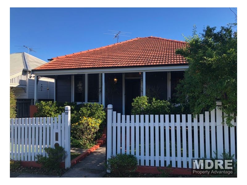 12 Barton Street, Mayfield NSW 2304