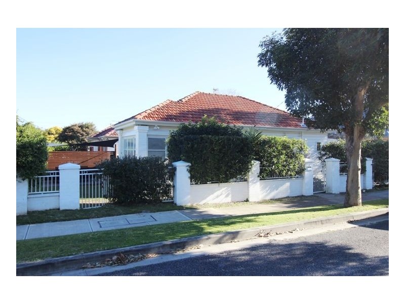 2 Griffiths Street, Mayfield NSW 2304