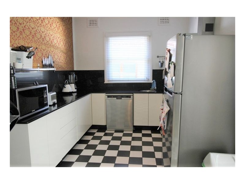 2 Griffiths Street, Mayfield NSW 2304