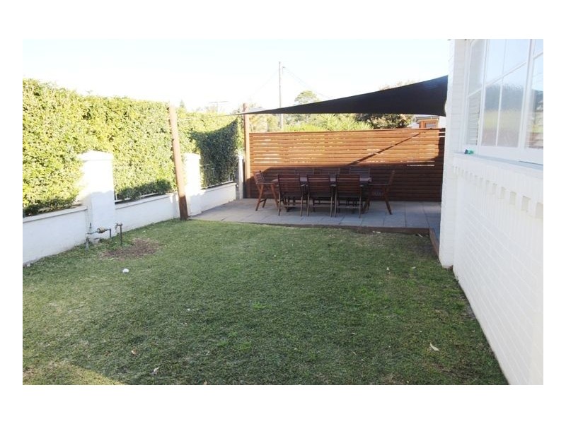 2 Griffiths Street, Mayfield NSW 2304