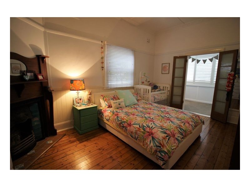 24 William Street, Mayfield NSW 2304