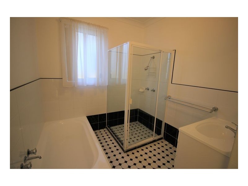 9 Baker Street, Mayfield NSW 2304