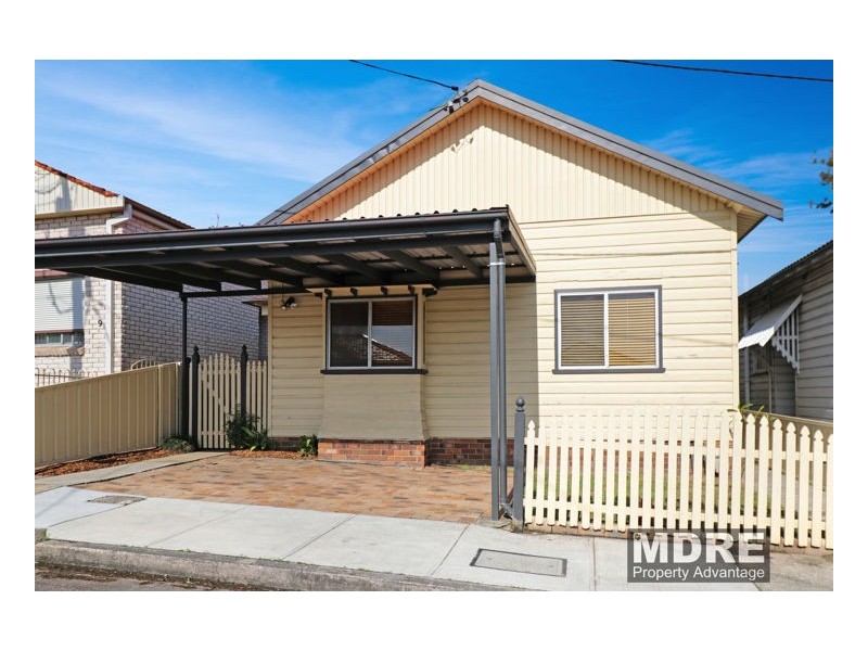 7 Kerr Street, Mayfield NSW 2304