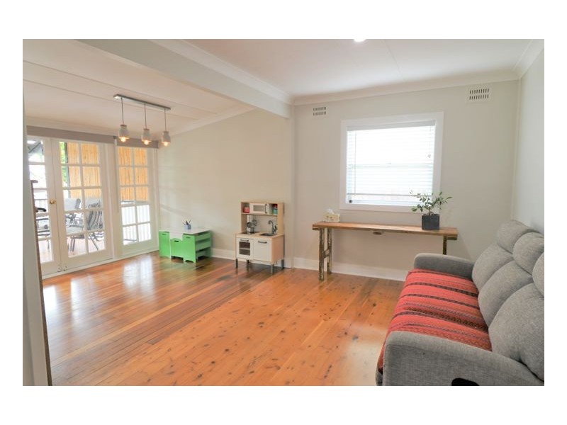 8 Rawson Street, Mayfield NSW 2304