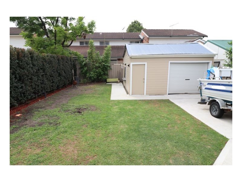 8 Rawson Street, Mayfield NSW 2304