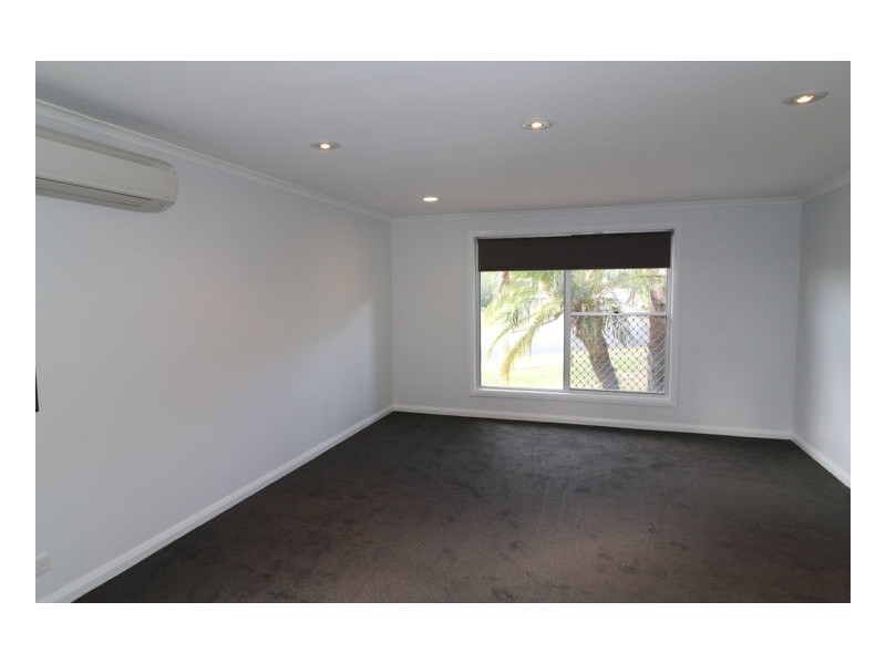 8 Seaton Street, Maryland NSW 2287