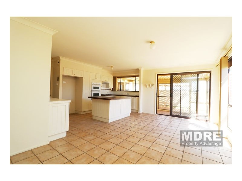 41 Decora Crescent, Warabrook NSW 2304