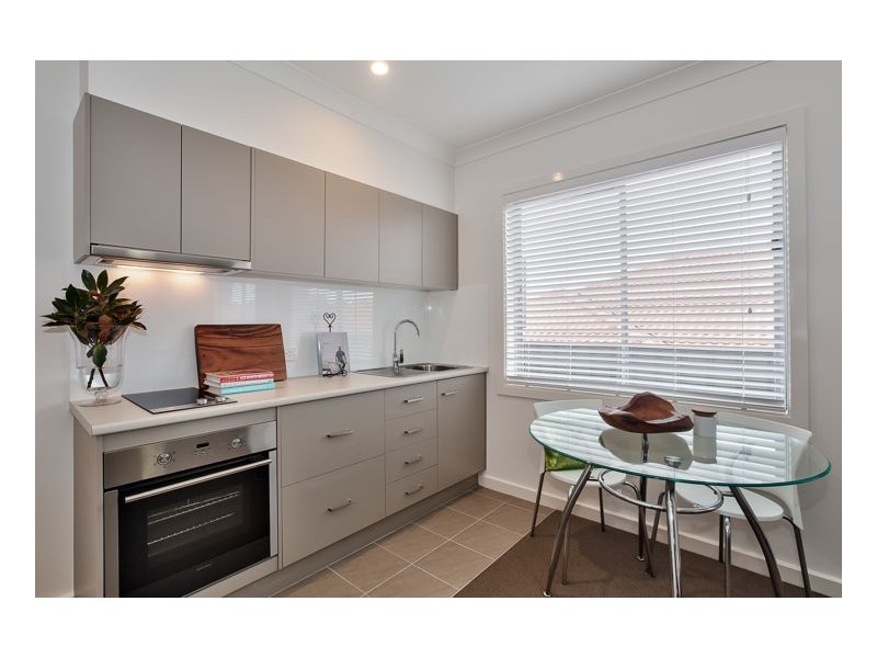 2 20a Buruda Street, Mayfield NSW 2304