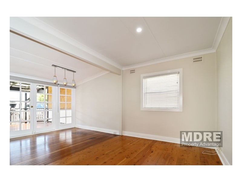 8 Rawson Street, Mayfield NSW 2304