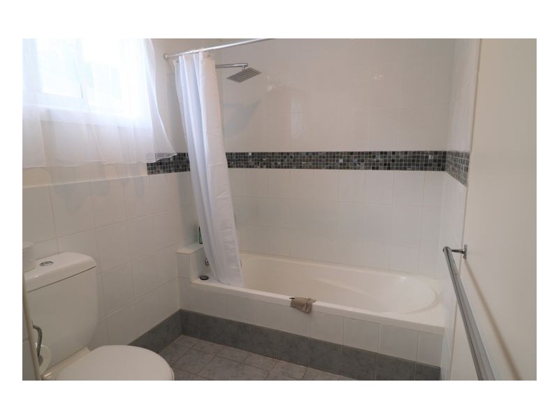 41 Teralba Road, Broadmeadow NSW 2292