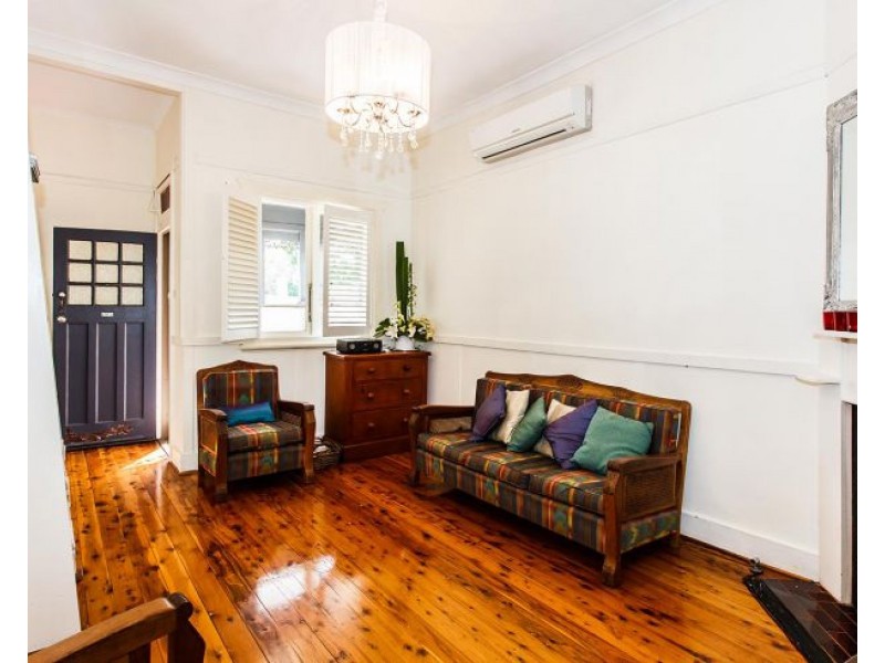 23 Carrington Street, Mayfield NSW 2304