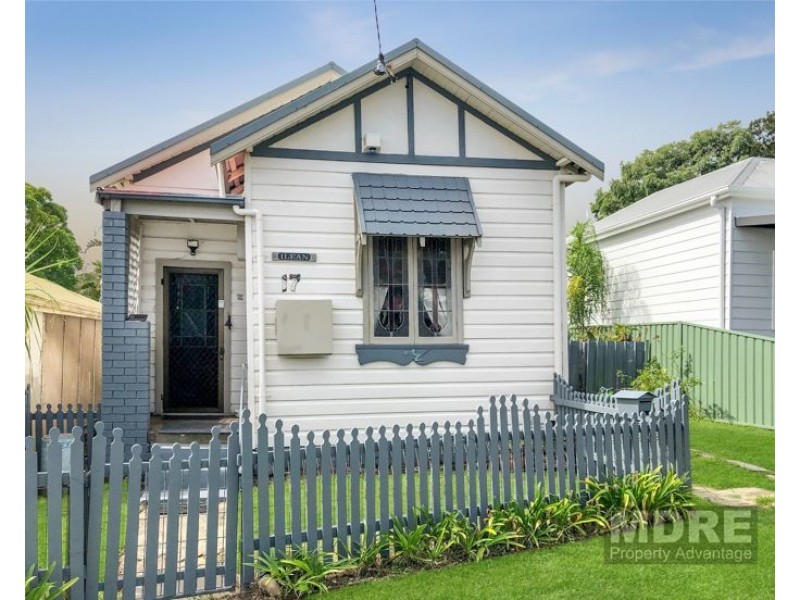 17 Croydon Street, Mayfield NSW 2304