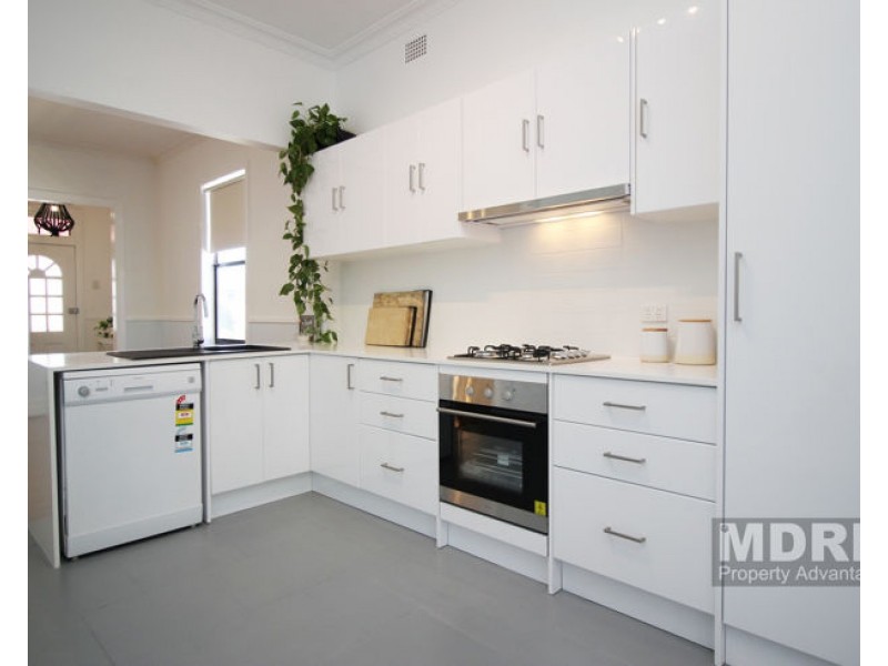 18 Barber Street, Mayfield NSW 2304