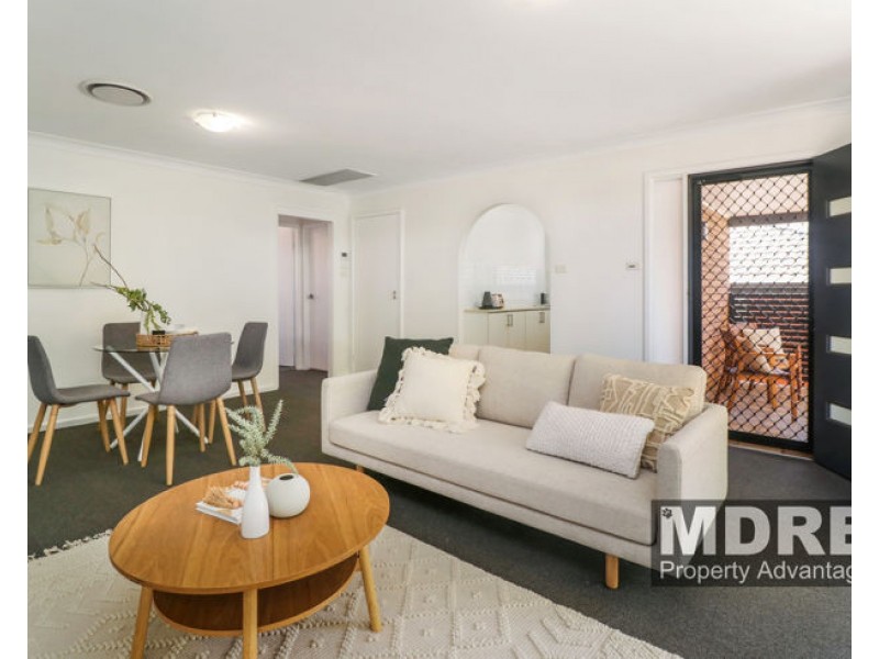 2 27 Yorston Street, Warners Bay NSW 2282