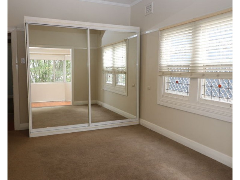 33 Cross Street, Mayfield NSW 2304