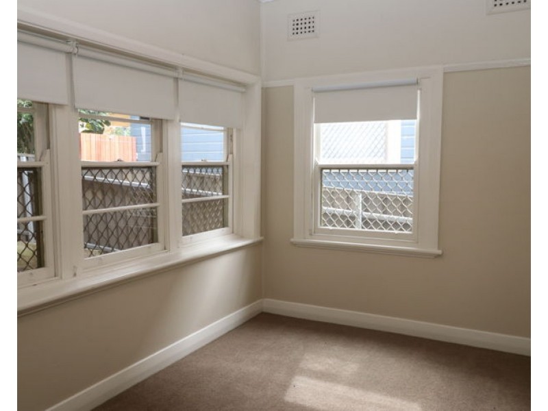 33 Cross Street, Mayfield NSW 2304