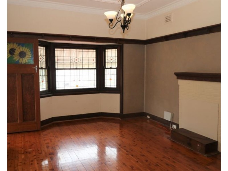 33 Cross Street, Mayfield NSW 2304