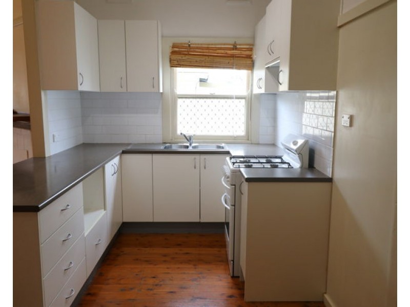 33 Cross Street, Mayfield NSW 2304