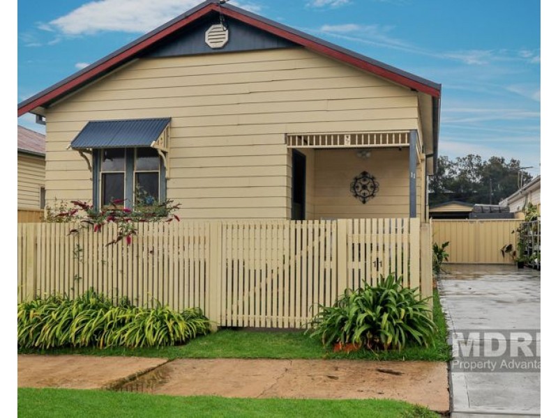 11 Burnett Street, Mayfield NSW 2304