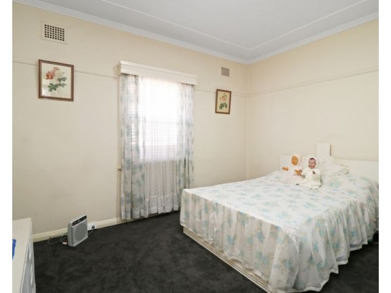 10 Silsoe Street, Mayfield NSW 2304