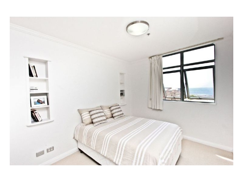 802/26 Pacific Street, Newcastle NSW 2300