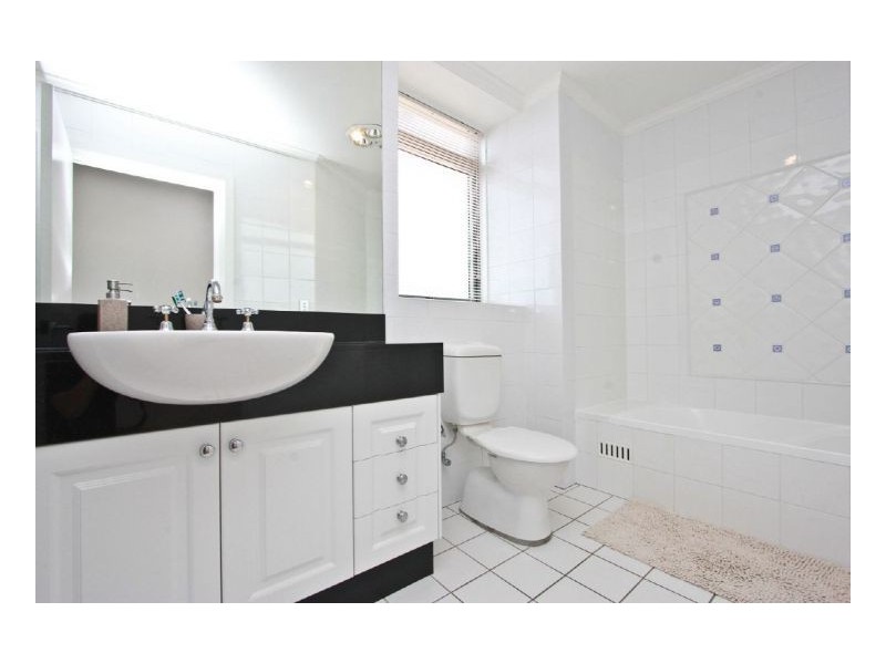 802/26 Pacific Street, Newcastle NSW 2300