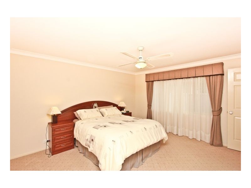 7 Hakea Place, Warabrook NSW 2304