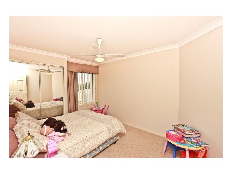 7 Hakea Place, Warabrook NSW 2304