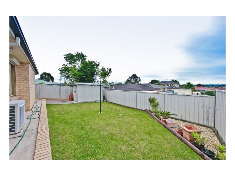 7 Hakea Place, Warabrook NSW 2304