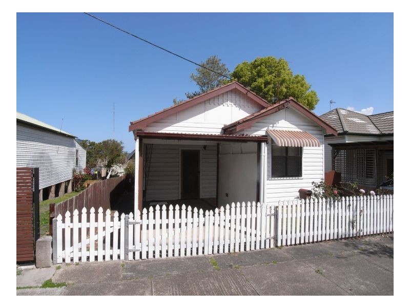 20 Arnold Street, Mayfield NSW 2304
