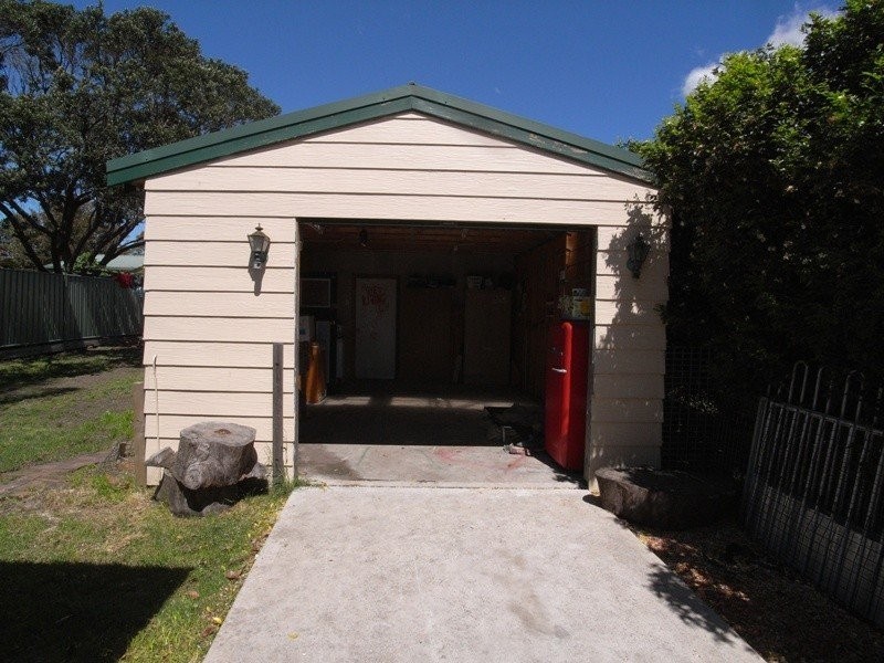 16 Ackeron Street, Mayfield NSW 2304