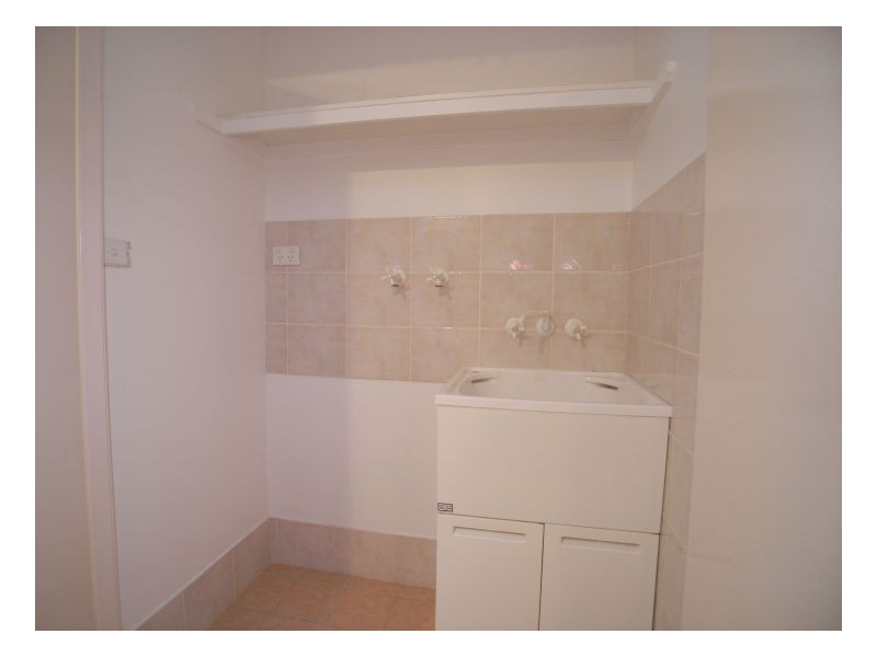 2/3 Baker Street, Mayfield NSW 2304