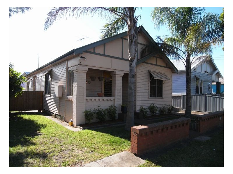 11 Hart Street, Mayfield NSW 2304