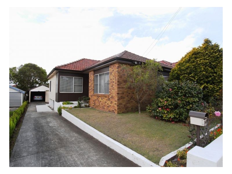 14 Catherine Street, Waratah West NSW 2298