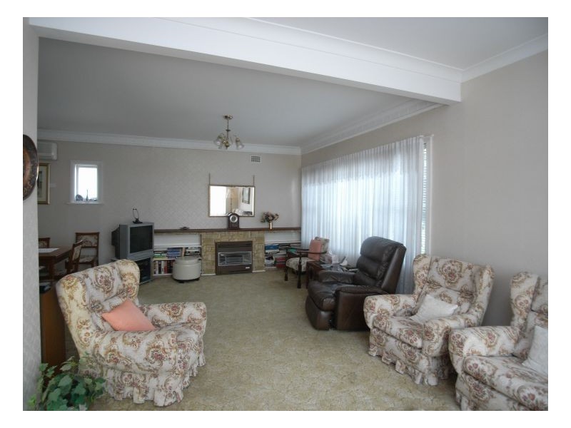 14 Catherine Street, Waratah West NSW 2298