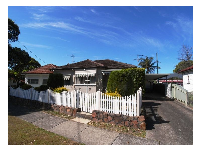 30 Scholey Street, Mayfield NSW 2304