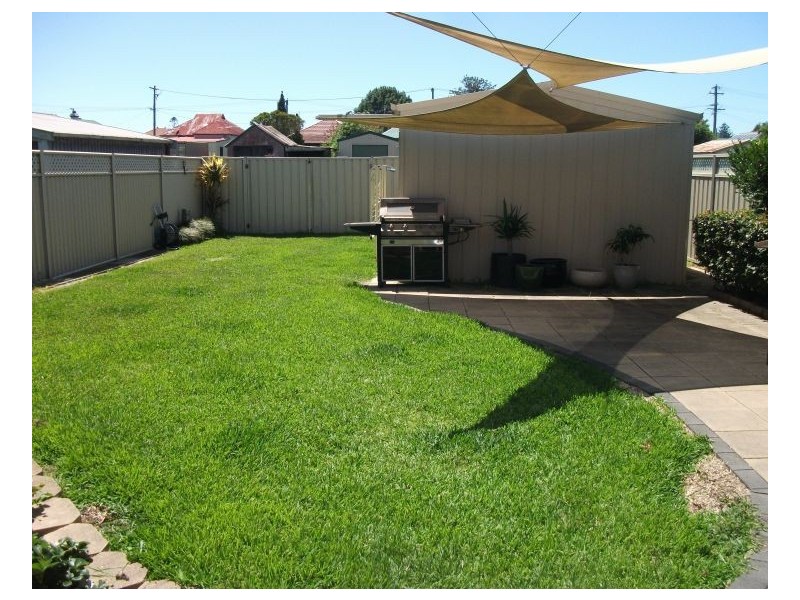 17 Carrington Street, Mayfield NSW 2304