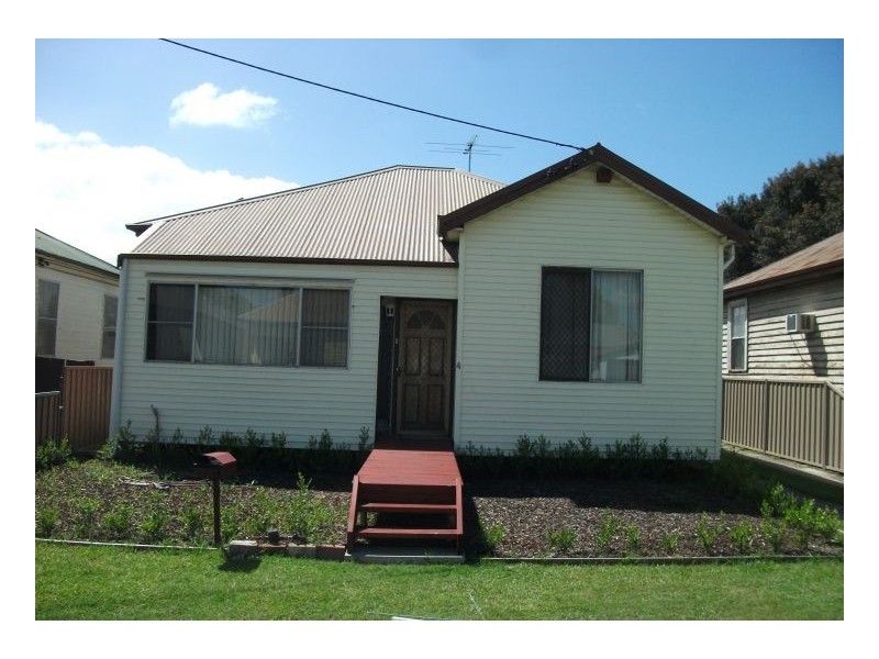 4 Dundas Street, Mayfield NSW 2304