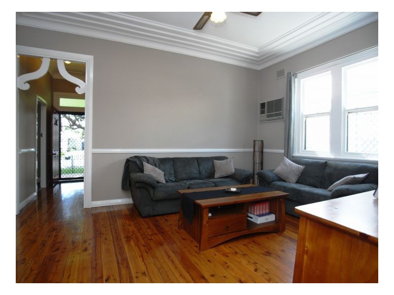 7 Berkeley Street, Mayfield NSW 2304