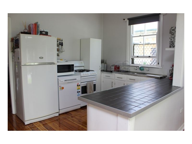 7 Berkeley Street, Mayfield NSW 2304