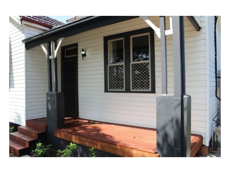 7 Berkeley Street, Mayfield NSW 2304